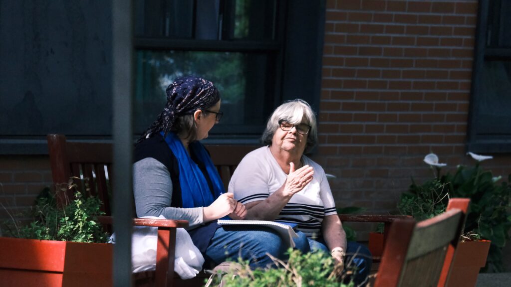 Agnès et Sophie, avril 2025 ©️ Yingcheng Li